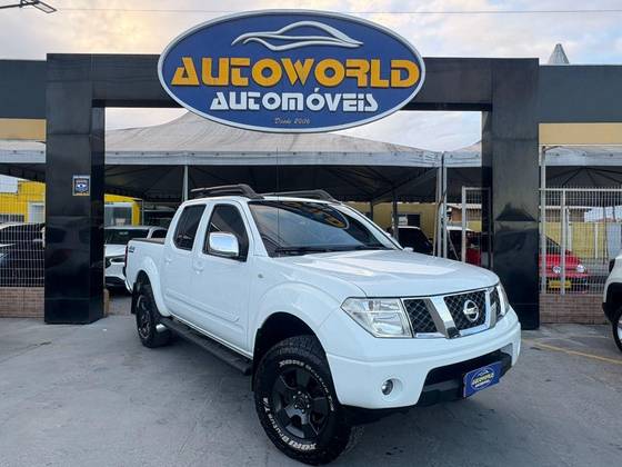 NISSAN FRONTIER 2.5 LE 4X4 CD TURBO ELETRONIC DIESEL 4P AUTOMÁTICO NISSAN FRONTIER 2.5 LE 4X4 CD TURBO ELETRONIC DIESEL 4P AUTOMÁTICO